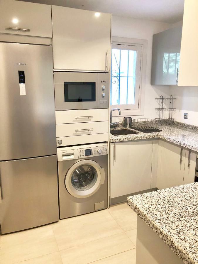 Beachside 2bed/2bath With Large Patio And Pool Apartment Marbella