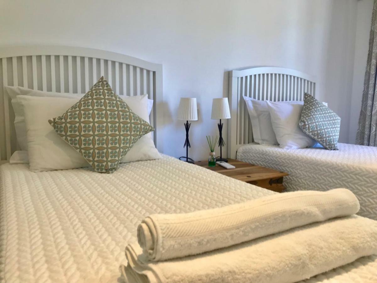 Beachside 2bed/2bath With Large Patio And Pool